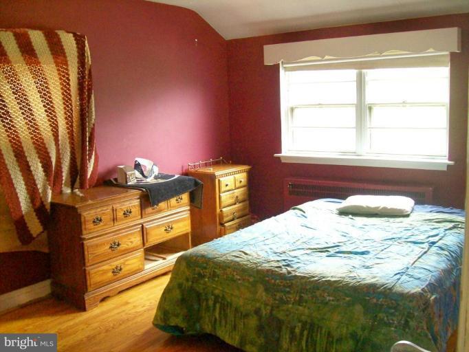 269 Ridge Avenue Towson, MD 21286 - Photo 5 of 9 2nd Floor Apt BR