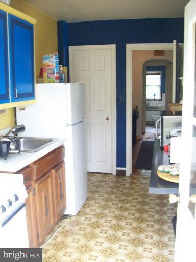 269 Ridge Avenue Towson, MD 21286 - Photo 6 of 9 2nd Floor Apt Kitchen