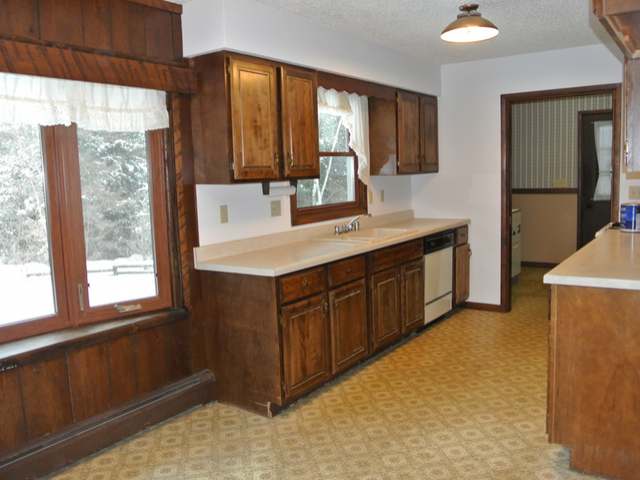 1671 Winkler Road Three Lakes, WI 54562 - Photo 4 of 11 Gallery Image 4