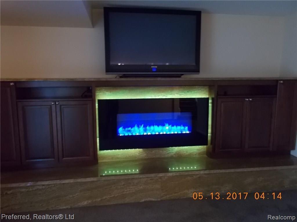 3745 Quarton Road Bloomfield Hills, MI 48302 - Photo 20 of 43 Custom Family Room Fireplace