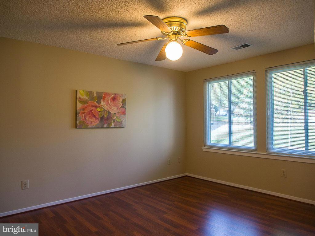11708 Summerchase Circle, Unit 1708A Reston, VA 20194 - Photo 9 of 27 Bedroom (Master)
