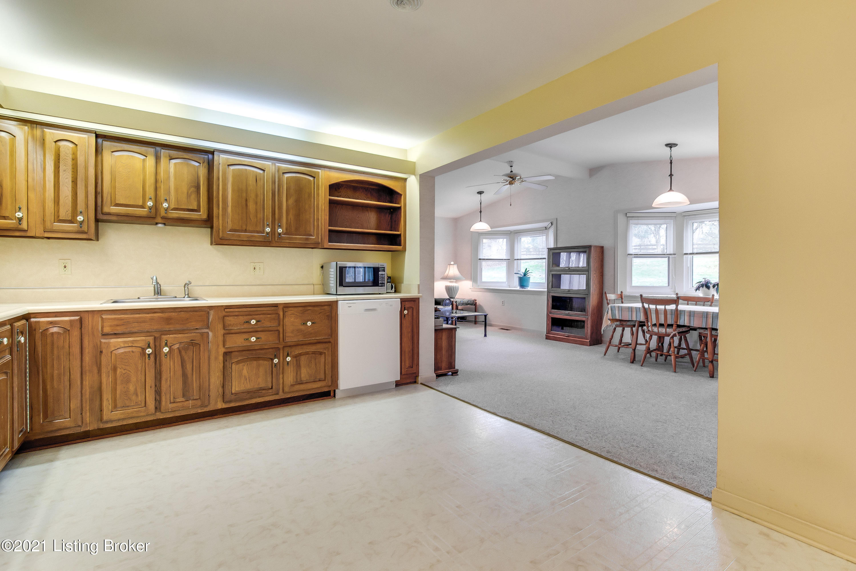 10100 Covered Bridge Road Prospect, KY 40059 - Photo 12 of 69 Kitchen