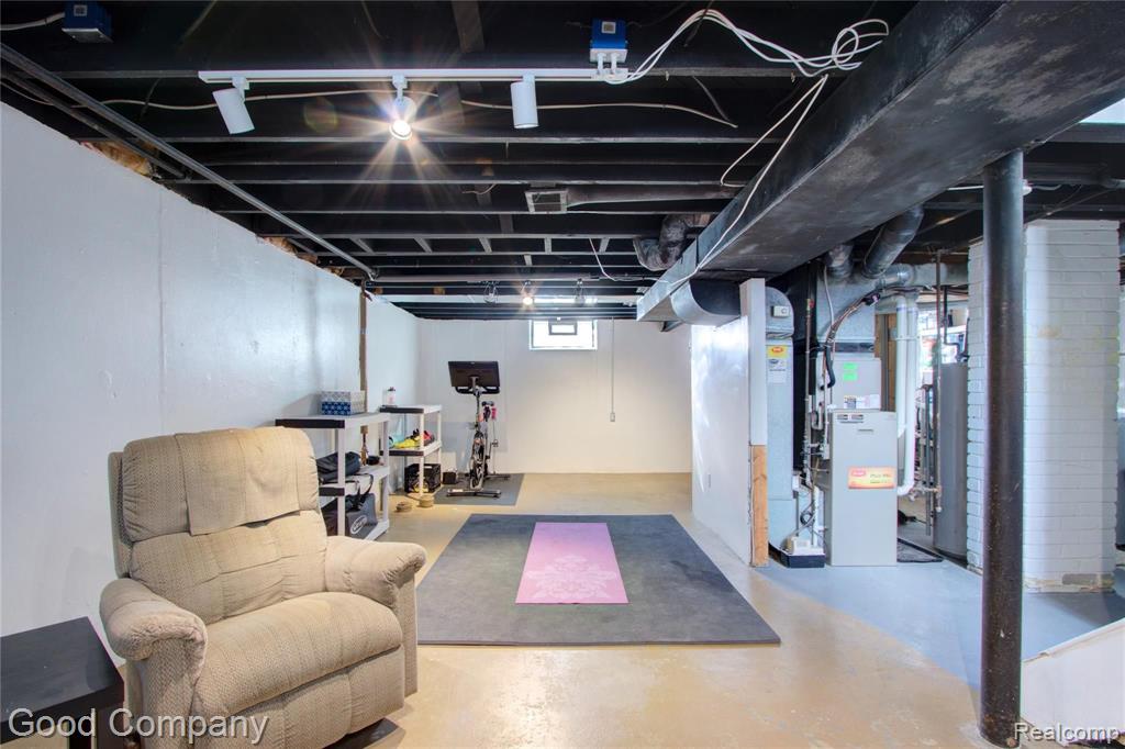 3911 Durham Road Royal Oak, MI 48073 - Photo 20 of 37
