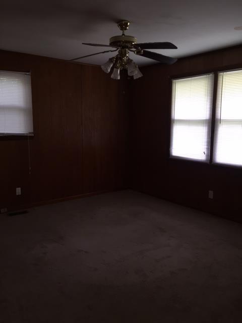 4129 Sulphur Springs Road Murfreesboro, TN 37129 - Photo 5 of 11 a view of a livingroom with a fan