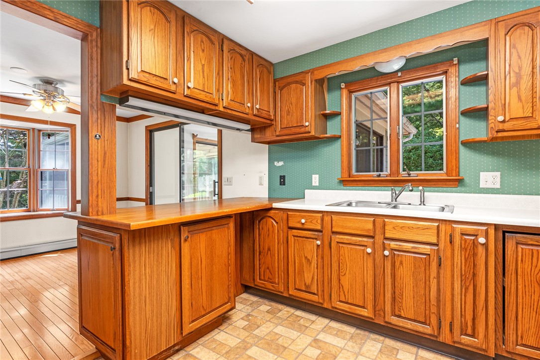 590 Shannock Road South Kingstown, RI 02879 - Photo 8 of 30