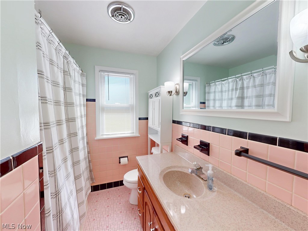 1179 Roland Road Lyndhurst, OH 44124 - Photo 20 of 39 Gallery Image 20