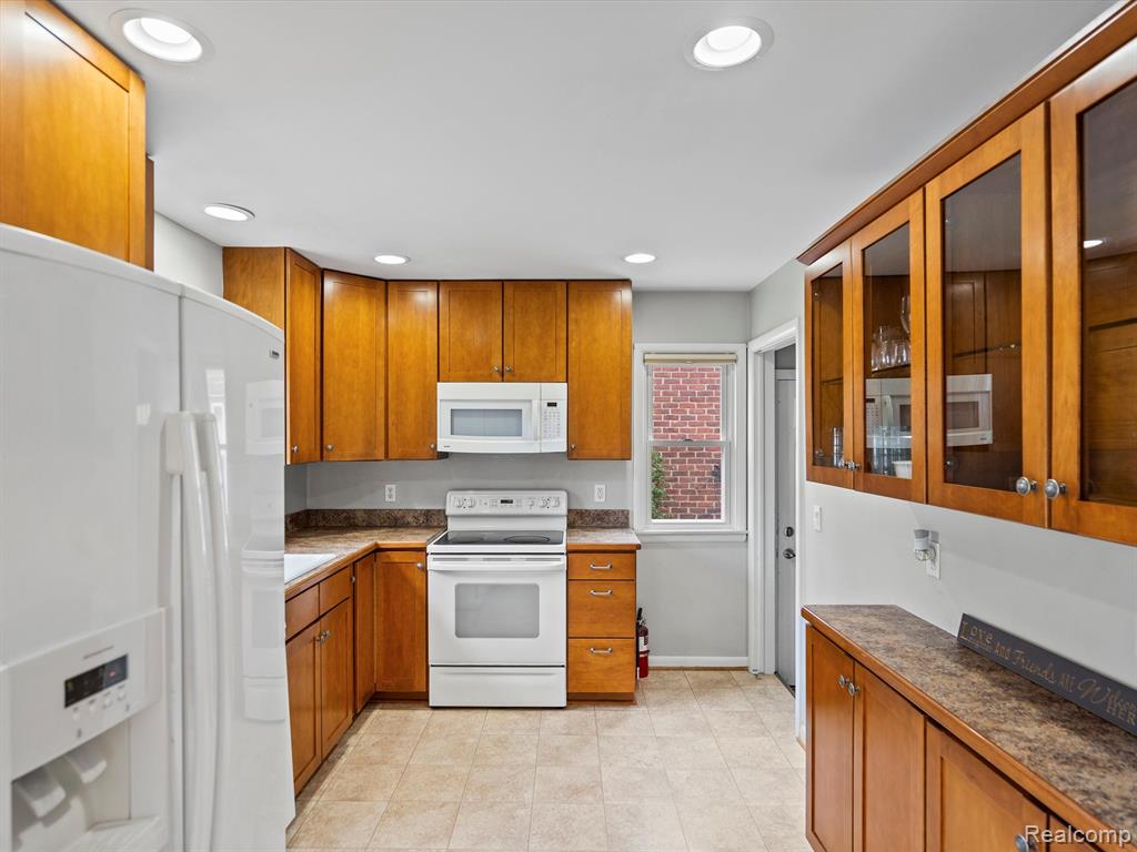 2414 West Webster Road Royal Oak, MI 48073 - Photo 8 of 22 Gallery Image 8