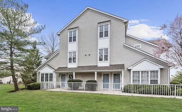 $2,600 | 904 B Oliphant Lane, Mount Laurel, NJ 08054