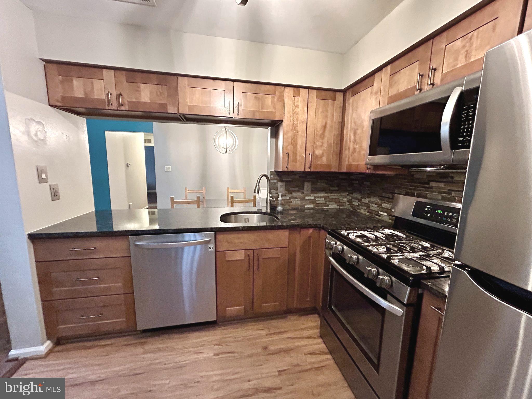 904 B Oliphant Lane Mount Laurel, NJ 08054 - Photo 7 of 33