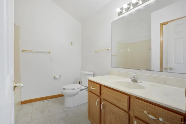 $240,000 | 2944 Elmridge Drive, Evansville, IN 47711