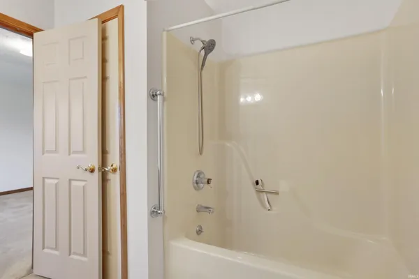 $240,000 | 2944 Elmridge Drive, Evansville, IN 47711