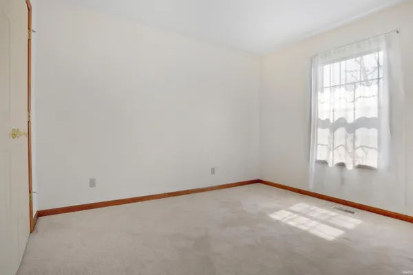 $240,000 | 2944 Elmridge Drive, Evansville, IN 47711