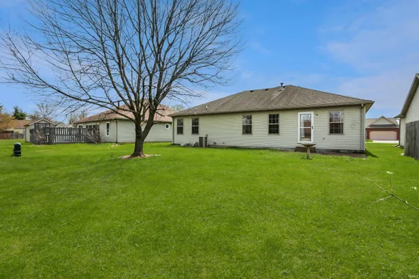 $240,000 | 2944 Elmridge Drive, Evansville, IN 47711