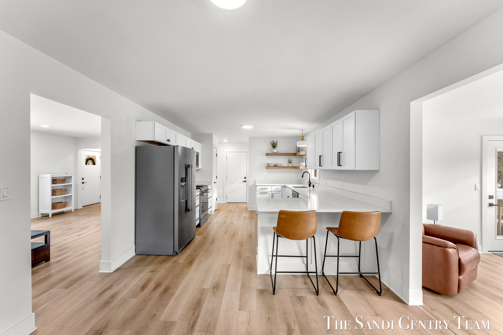 904 East Savidge Street Spring Lake, MI 49456 - Photo 11 of 52 12-AIV00141