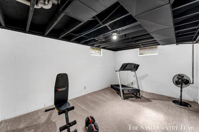 $422,900 | 904 East Savidge Street, Spring Lake, MI 49456