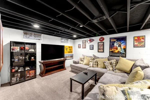 $422,900 | 904 East Savidge Street, Spring Lake, MI 49456