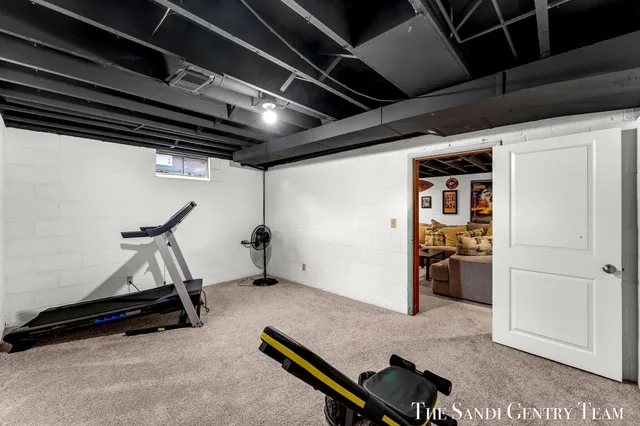 $422,900 | 904 East Savidge Street, Spring Lake, MI 49456