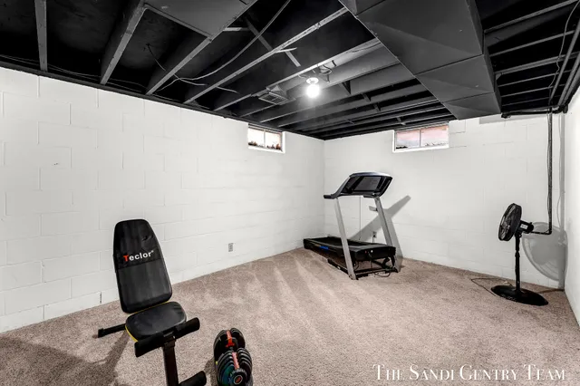 $422,900 | 904 East Savidge Street, Spring Lake, MI 49456