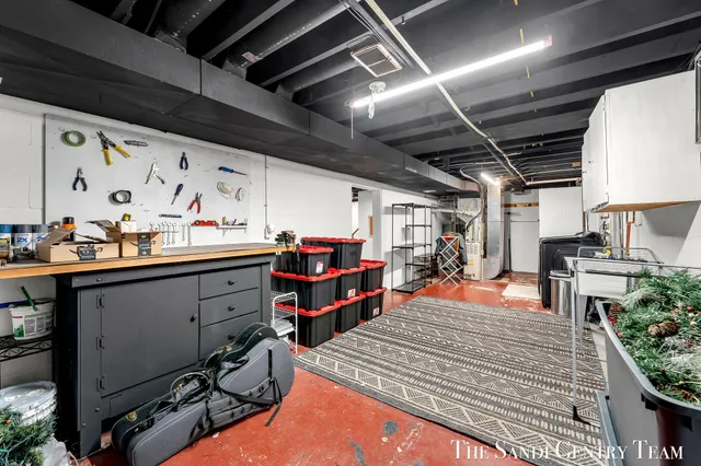 $422,900 | 904 East Savidge Street, Spring Lake, MI 49456