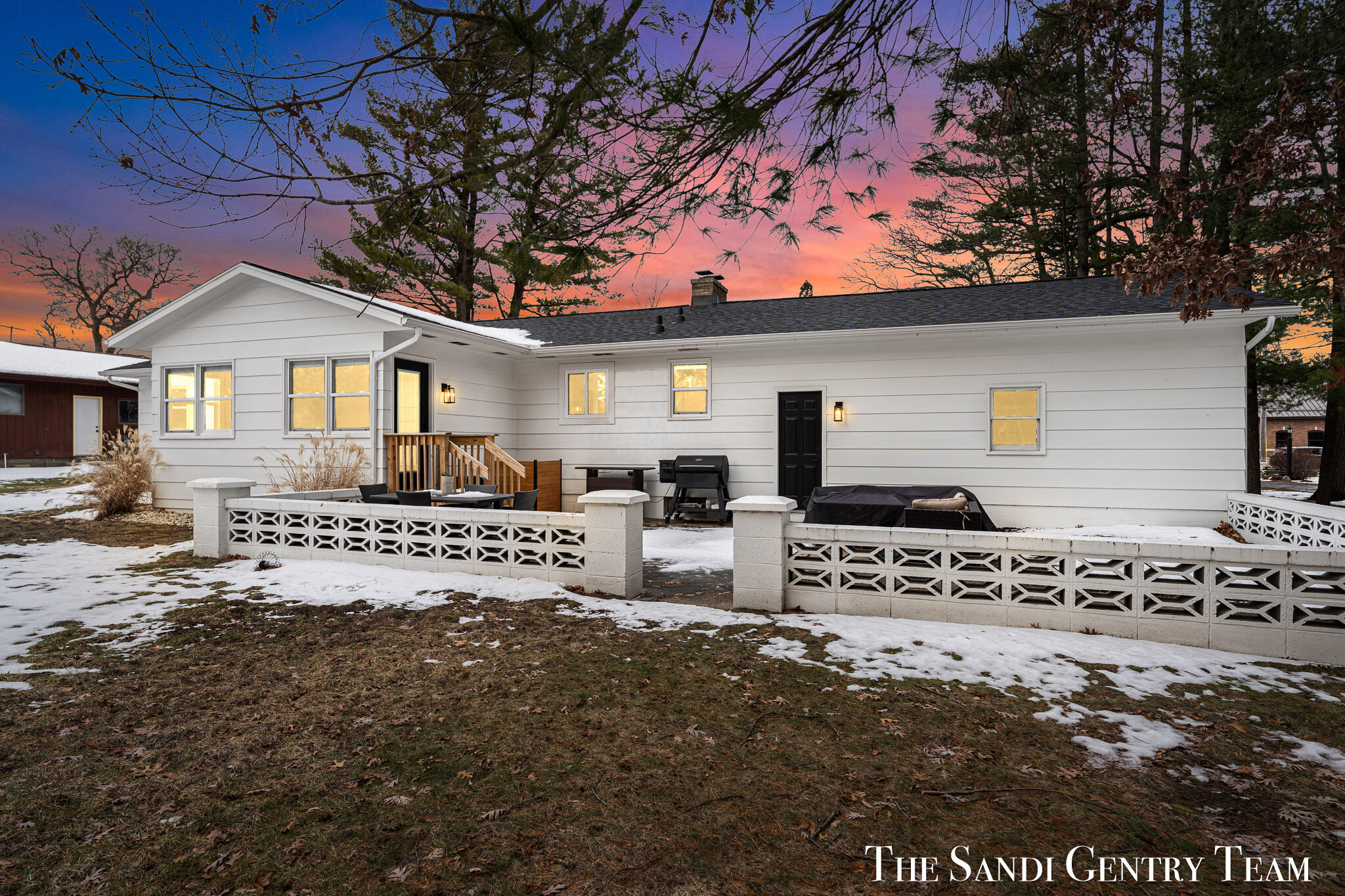 904 East Savidge Street Spring Lake, MI 49456 - Photo 43 of 52 50-AIV00232_VT