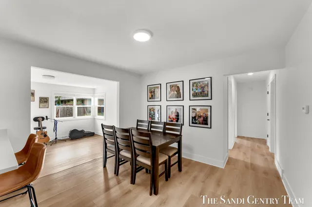 $422,900 | 904 East Savidge Street, Spring Lake, MI 49456