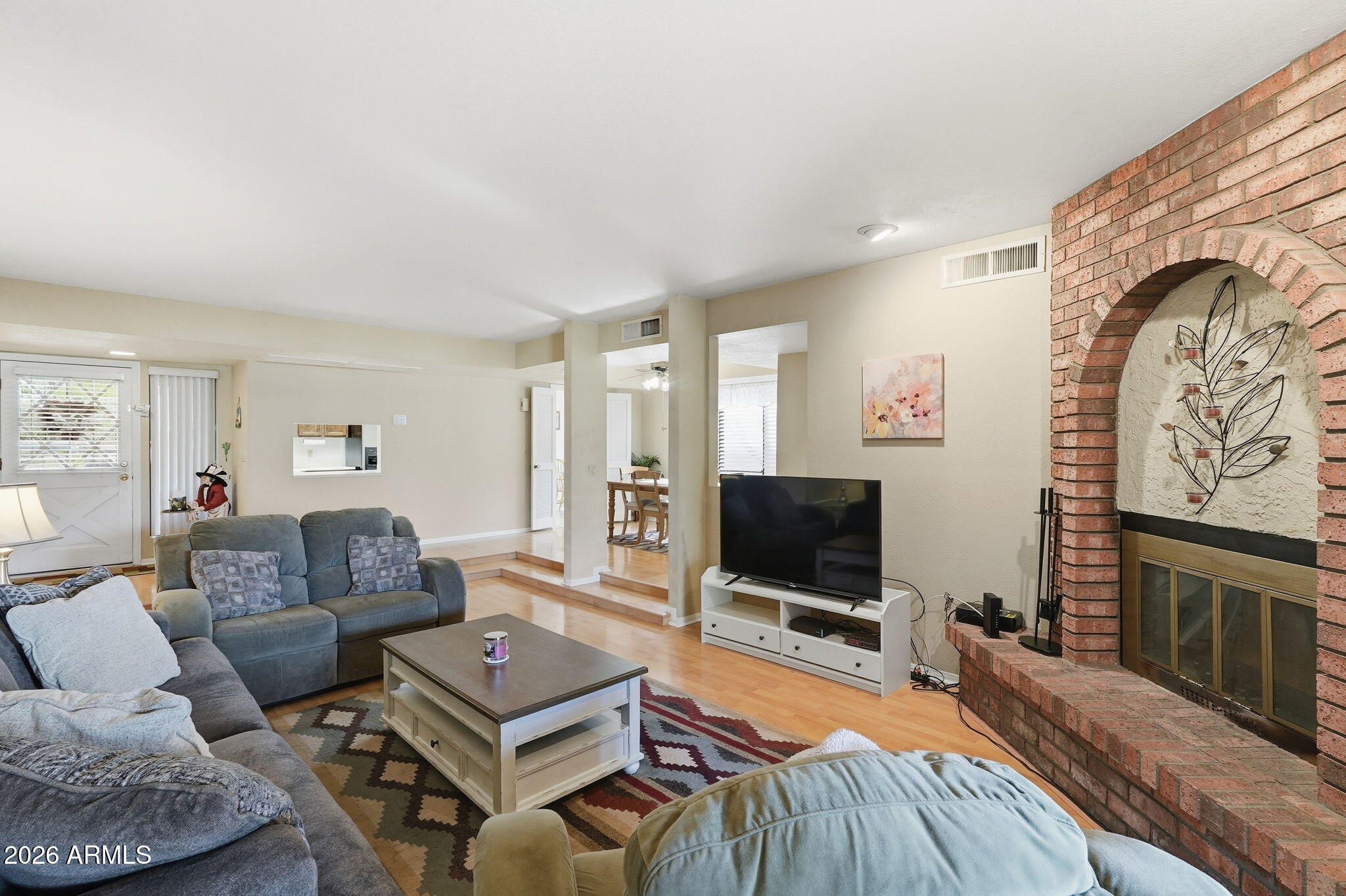 1360 East Brown Road, Unit 2 Mesa, AZ 85203 - Photo 3 of 31 007_ListerPros (4)