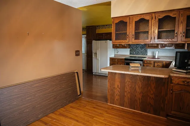 $225,000 | 525 North Hood Street, Blue Earth, MN 56013