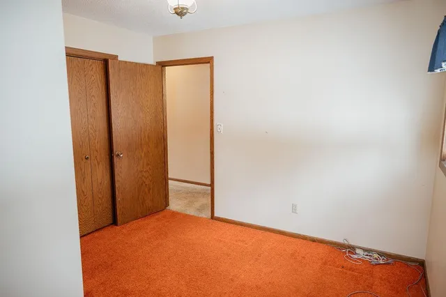 $225,000 | 525 North Hood Street, Blue Earth, MN 56013