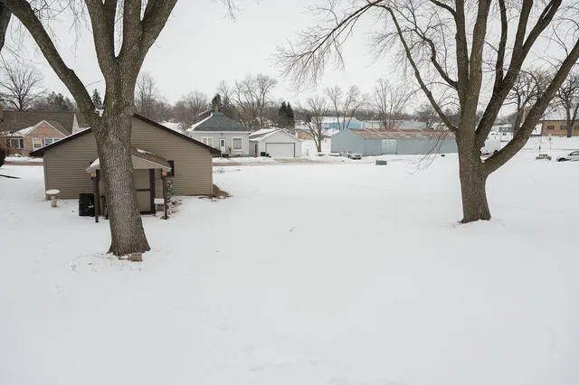 $225,000 | 525 North Hood Street, Blue Earth, MN 56013