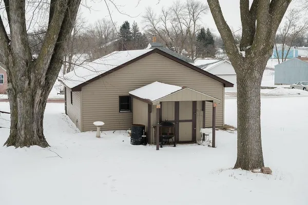 $170,000 | 525 North Hood Street, Blue Earth, MN 56013