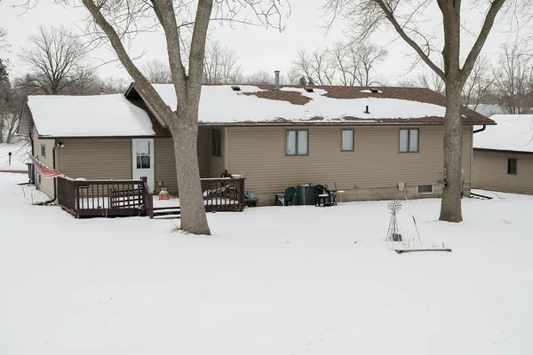 $170,000 | 525 North Hood Street, Blue Earth, MN 56013