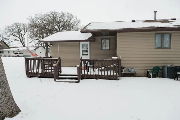 $170,000 | 525 North Hood Street, Blue Earth, MN 56013