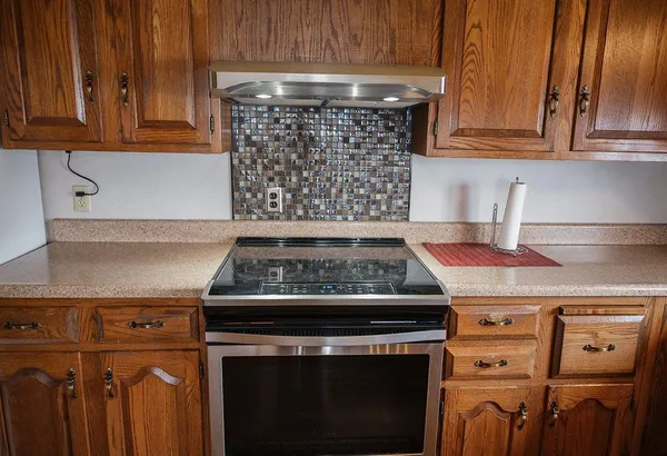 $170,000 | 525 North Hood Street, Blue Earth, MN 56013