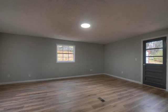 $199,000 | 218 Gillespie Road, Chattanooga, TN 37411