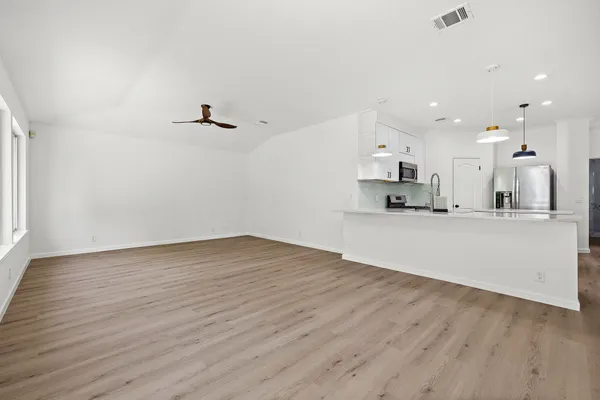 $2,500 | 8104 Luckenwald Cove, Round Rock, TX 78681