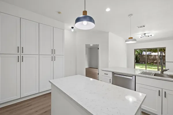 $2,500 | 8104 Luckenwald Cove, Round Rock, TX 78681