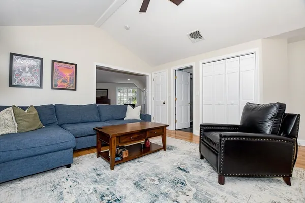 $1,285,000 | 34 Pine Hill Lane, Marion, MA 02738