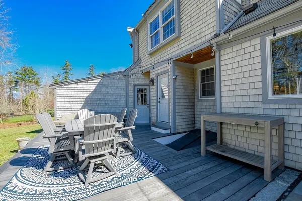 $1,285,000 | 34 Pine Hill Lane, Marion, MA 02738