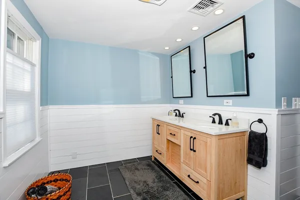 $1,285,000 | 34 Pine Hill Lane, Marion, MA 02738