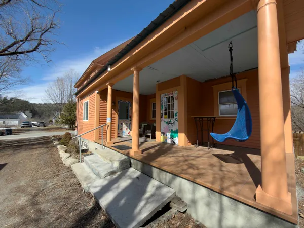 $324,900 | 97 School Street, St. Johnsbury, VT 05819