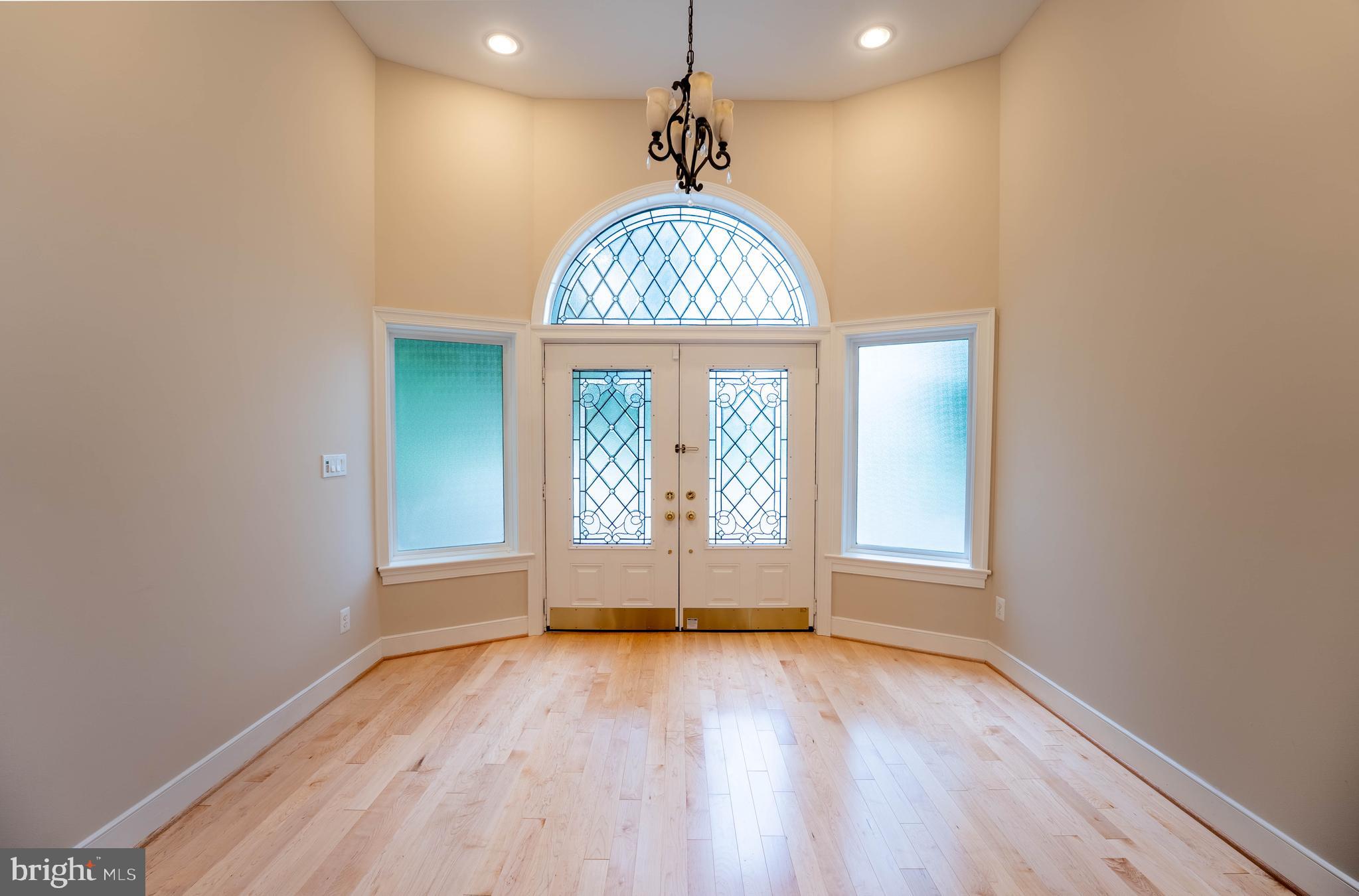 10805 Glen Road Potomac, MD 20854 - Photo 14 of 40