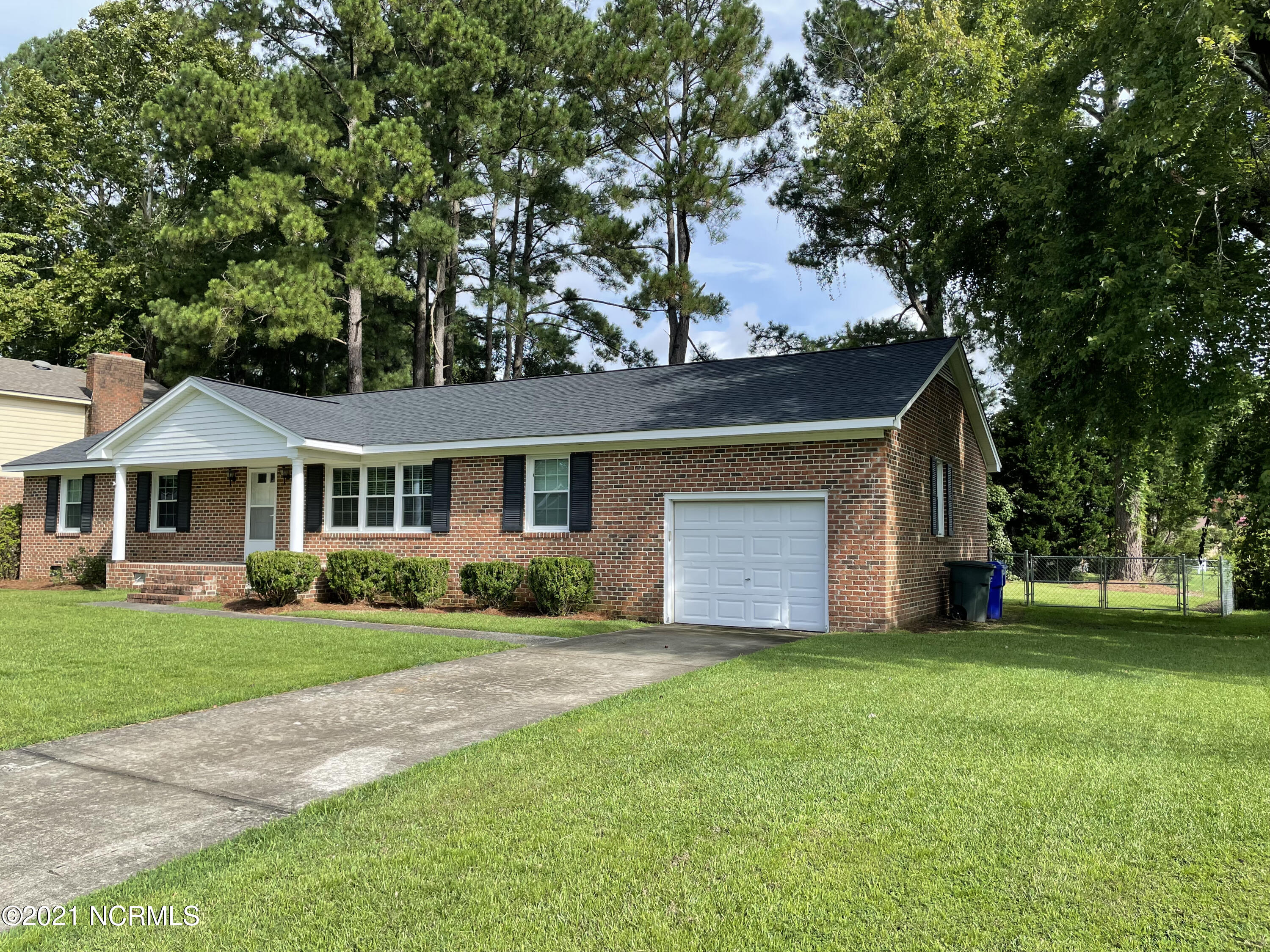 307 Prince Road Greenville, NC 27858 - Photo 3 of 26 F6593441-A01A-47B4-B332-5E61343D4F54
