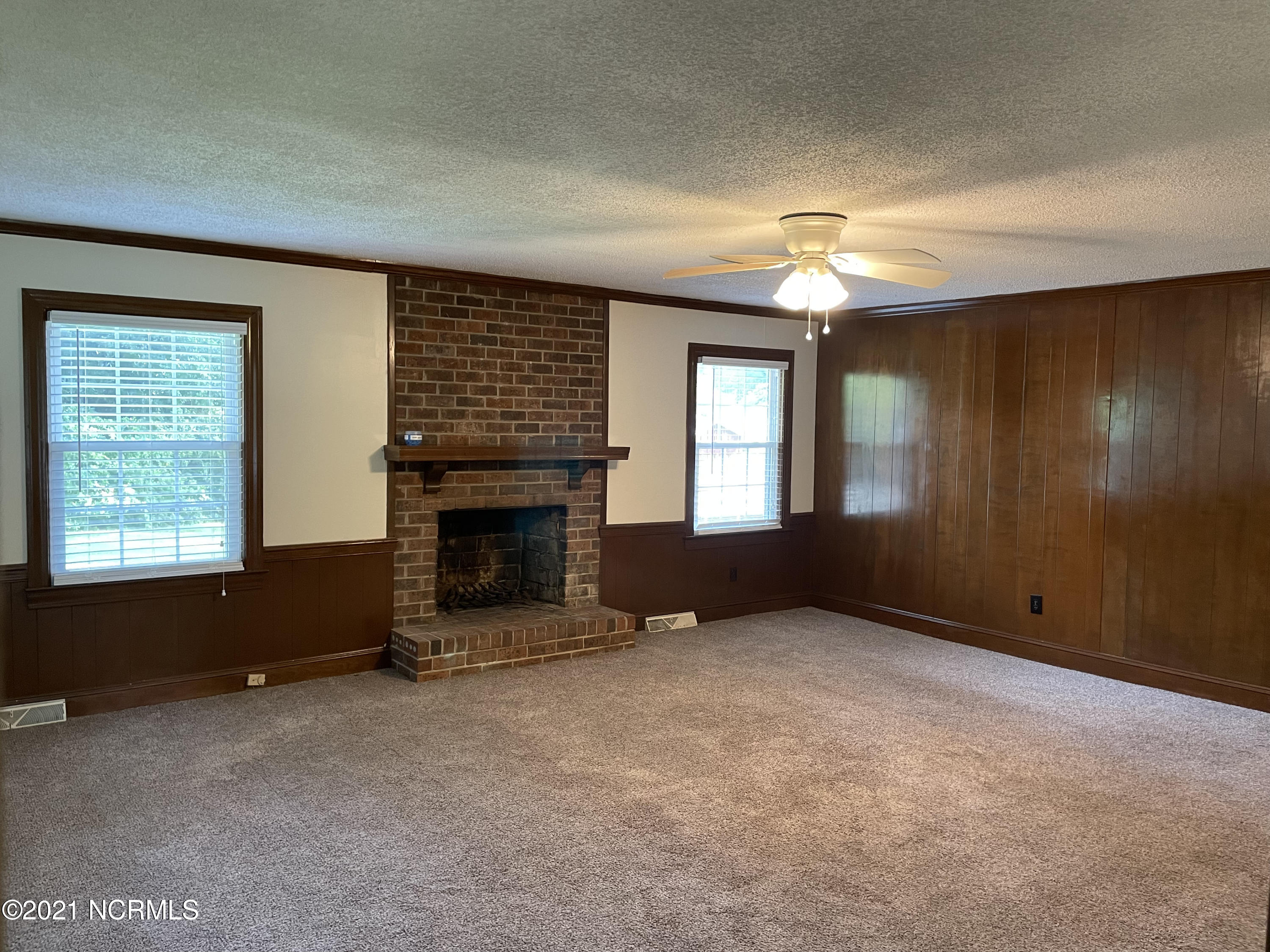 307 Prince Road Greenville, NC 27858 - Photo 5 of 26 06AFB8E2-F5F6-4783-96FA-E56004E5B694