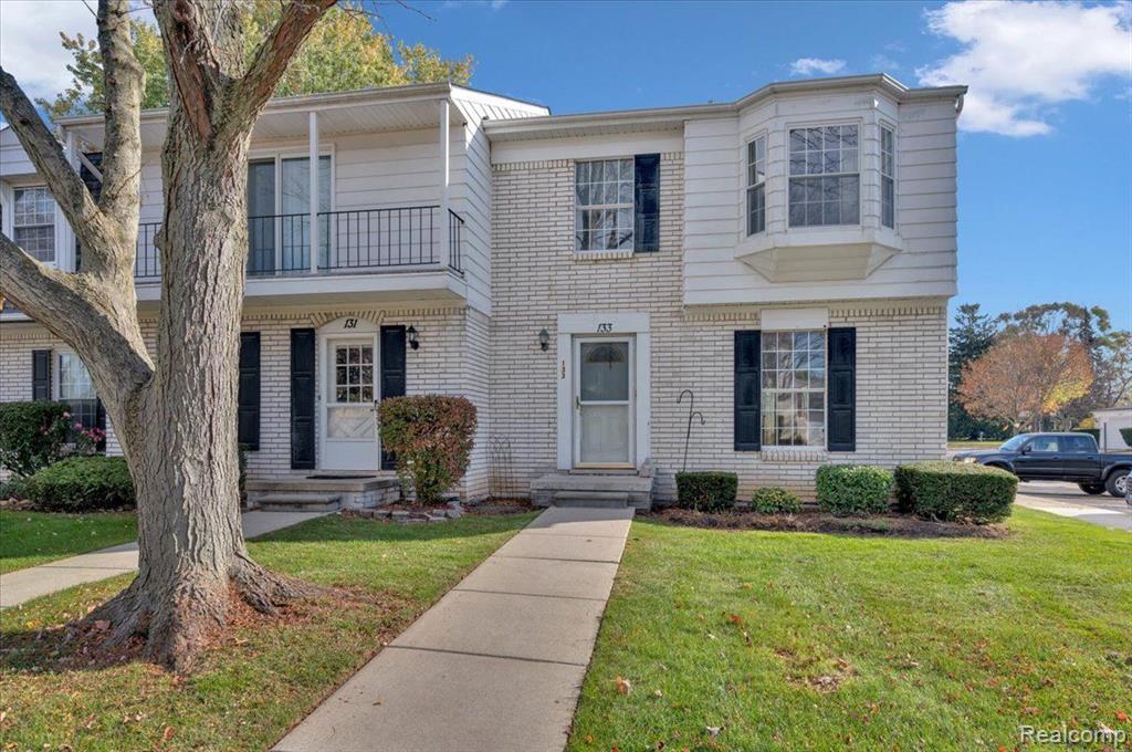 133 Manor Way Rochester Hills, MI 48309 - Photo 1 of 23