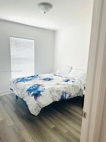 $2,100 | 2524 Northeast 5th Avenue, Cape Coral, FL 33909