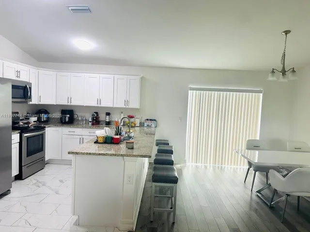 $2,100 | 2524 Northeast 5th Avenue, Cape Coral, FL 33909