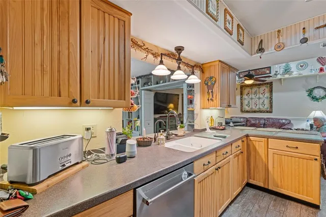 $695,999 | 155 Woodcutter Lane, Palm Harbor, FL 34683