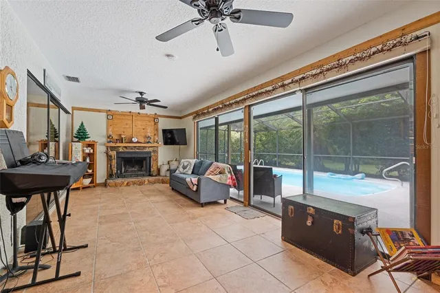 $695,999 | 155 Woodcutter Lane, Palm Harbor, FL 34683