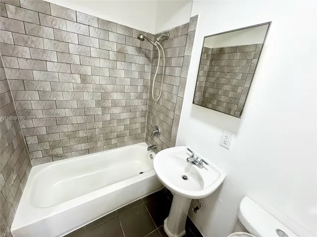 $2,950 | 7528 Northeast 3rd Court, Miami, FL 33138