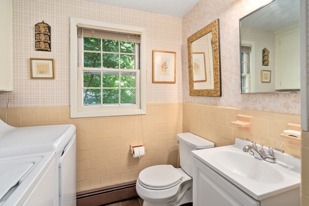 12 Pontiac Road Peabody, MA 01960 - Photo 17 of 26 Gallery Image 17